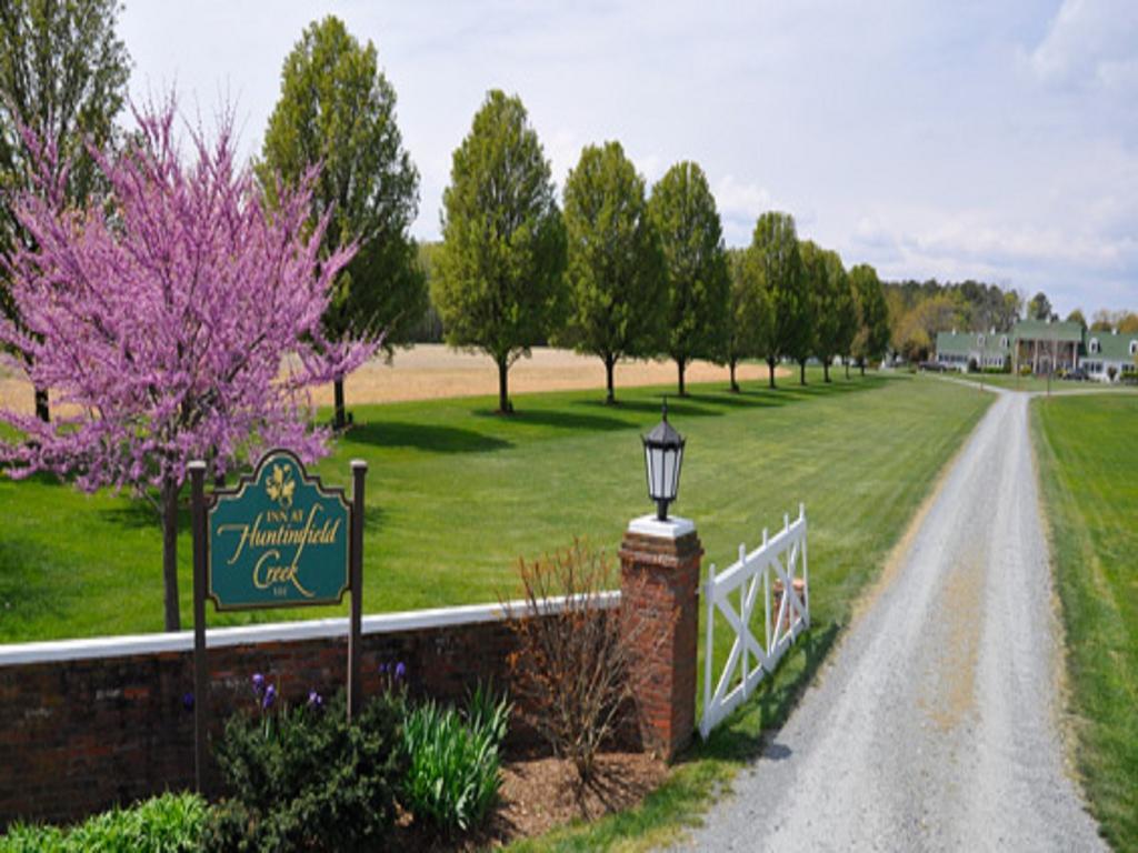 Inn At Huntingfield Creek Rock Hall Exterior foto